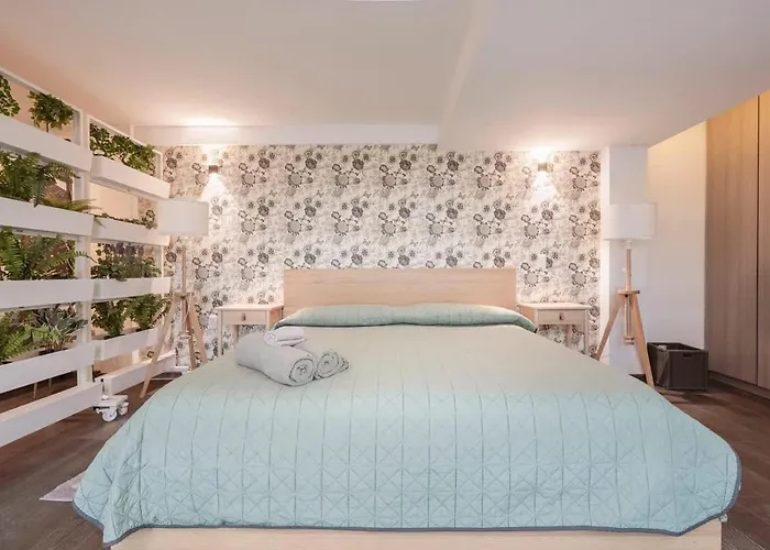 Urban Haven Апартаменты